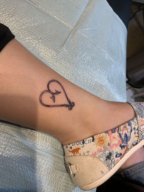 Infinity Fish Hook Tattoo, Tattoo In Honor Of Grandfather, Fish Hook Heart Tattoo, Tattoo Idea For Lost Loved One, Grandfather Tattoo, Grandpa Tattoo, Rip Tattoos, Hook Tattoo, Fishing Hook Tattoo