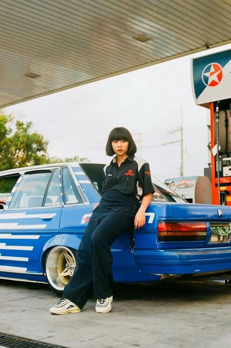 Car Model Poses, Jdm 90s, 90s Japan, Jdm Girls, Jdm Racing, Auto Retro, Drifting Cars, Street Racing Cars, Japan Cars