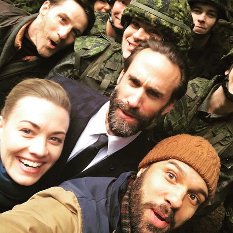 O-T FagbenleはInstagramを利用しています:「When two worlds collide. #bts @handmaidsonhulu #handmaidstale #josephfiennes @yvonnestrahovski @whododatlikedat #unnecessaryselfie @hulu」 The Handmaid's Tale Book, Two Worlds Collide, Worlds Collide, Handmaid's Tale, Two Worlds, Che Guevara, Historical Figures, Bts, Books