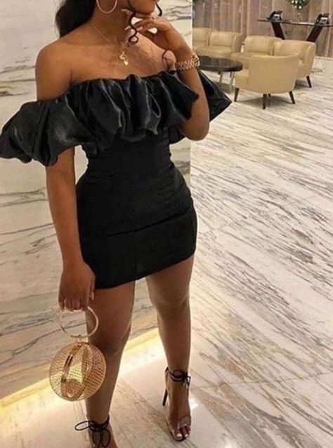 Birthday Photoshoot Black Women – Sweet 16 Outfits - davidreed.co Cargo Skirt Outfit Black Women, Skirt Outfit Black Women, 16 Outfits, Cargo Skirt Outfit, Sweet 16 Outfits, 16th Birthday Outfit, Outfit Black Women, Crazy Sister, Dinner Date Outfits