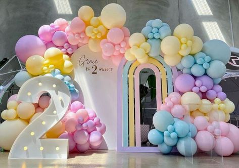 Rainbow Theme Birthday, Rainbow Themed Birthday Party, 1st Birthday Girl Decorations, Blowing Up Balloons, Pastel Birthday, Rainbow Theme Party, Pastel Theme, Green Rainbow, Pastel Balloons