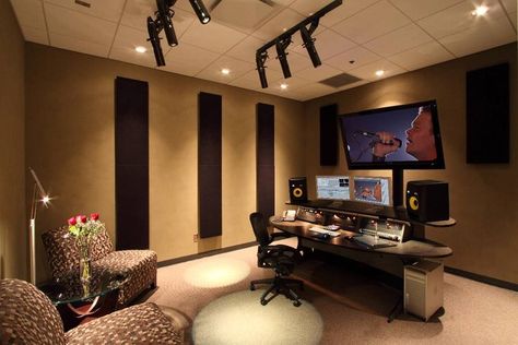 Video Editing Studio, Video Editing Suite, Editing Room, Editing Studio, Editing Suite, Home Studio Setup, Home Recording Studio, Home Studio Music, Studio Room