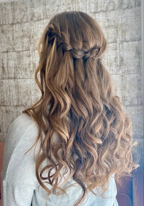 French Braid Half Up Half Down Curls, Waterfall Braid Half Up Half Down, Hairstyle Waterfall, Braid Waterfall, Waterfall Braid With Curls, Grad Hairstyles, Hair Stail, Grad Hair, Bridesmaids Hairstyles