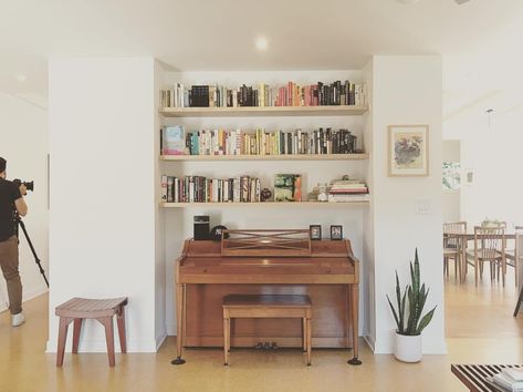 Built In Around Piano, Piano Nook, 40s House, Starter Home, Free Space, Small Home, Corner Bookcase, Nook, Bookshelves