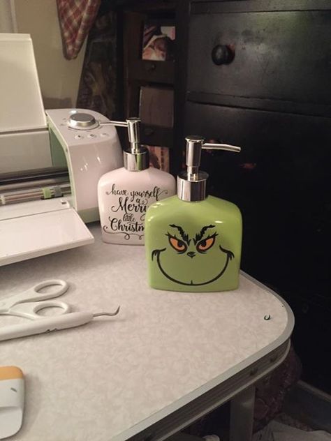 Dollar store soap pumps Diy Christmas Soap Dispenser, Cricut Hand Soap Labels, Grinch Soap Dispenser, Christmas Soap Dispenser, Grinch Soap, Soap Dispenser Diy, Craft Nights, Dispenser Diy, Holiday Soap