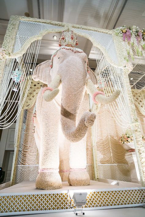 An Elephant made of thousands of White Globe Amaranth displayed in Thai Ceremony Wedding. Thai Wedding Decor, Thai Wedding Decoration, Globe Amaranth, Wedding Background Decoration, Wedding Reception Design, Mandap Decor, Ganpati Decoration Design, Wedding Stage Design, Desi Wedding Decor