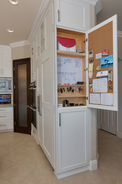 Traditional San Diego - Transitional - Kitchen - San Diego - by HIGHPOINT CABINETRY | Houzz Modern Pantry, Paint Cabinets White, Recessed Panel Cabinets, Counter Organization, Baths Interior, Bright Kitchens, Kitchen Views, Custom Kitchens, Transitional Kitchen