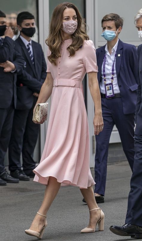 Kate Middleton Style Outfits, Duchesse Kate, Düşes Kate, Looks Kate Middleton, Kate Middleton Dress, Princess Katherine, Kate Middleton Outfits, Elegante Y Chic, Princess Kate Middleton