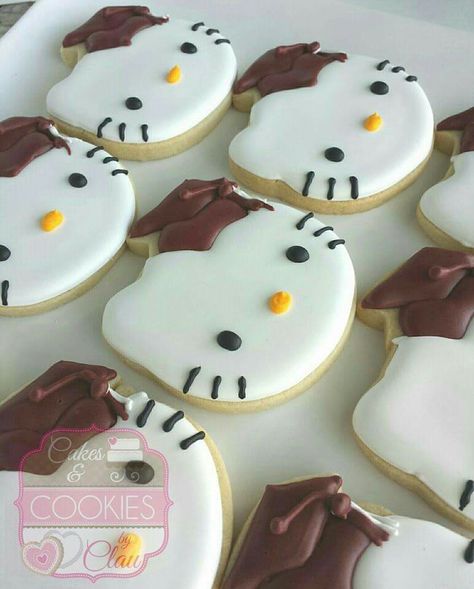 Hello Kitty Graduation Cookies Hello Kitty Graduation, Graduation Cake Pops, Hello Kitty Cookies, Graduation Cap Decoration Diy, College Graduation Cap Decoration, Hello Kitty House, Graduation Party Decorations, Hello Kitty Themes, Graduation Cookies