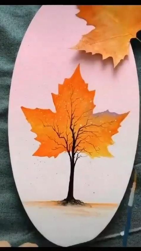 Leaf Printing Art Ideas Paper, Leaf Painting Ideas For Kids, Painting With Leaf Prints, Ruduo Darbeliai, Autumn Leaves Art For Kids, Painting On Leaves Ideas Leaf Art, Fall Canvas Painting Ideas For Kids, October Crafts For Seniors, Posca Crafts