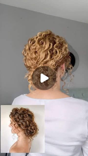 411 likes, 13 comments - beauty_and_curls_bymeg on April 23, 2024: "Got a summer wedding to go to and want to wear your natural curls? Here is a cute hairstyle you could try. You could even add some pearl pins if you wanted to try it for a bridesmaid or bride hairstyle. This hairstyle is best on freshly washed hair too so the curls don’t fall flat. ➰ ✨SAVE FOR LATER ✨LIKE ✨FOLLOW FOR MORE ➰ #curlyhairstyle #curlyupdo #curlyhairstyles". Wedding Hairstyles For Naturally Curly Hair, Naturally Curly Updo Wedding, Curly Hair Styles For Wedding, Curly Hair Wedding Styles, Curly Updos For Medium Hair, Naturally Curly Updo, Updos For Curly Hair, A Cute Hairstyle, Curly Updo Hairstyles