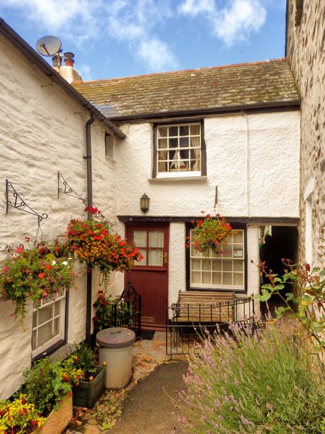 Leicester England, Port Isaac, North Cornwall, Devon And Cornwall, Cornwall England, Fishing Villages, English Countryside, Old Buildings, The Atlantic