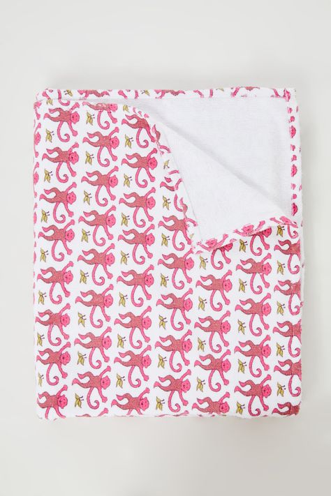 Roller Rabbit Pink Monkey Throw Blanket Preppy Blanket, Preppy Bedding, Pink Bed Sheets, Rabbit Bedding, Preppy Bedroom, Twin Bed Sheets, Pink Monkeys, Monkey Print, Bedroom Items