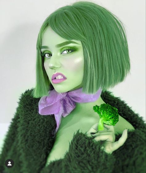 @paveletskaya Inside Out Costume, Green Costumes, Clever Halloween Costumes, Pretty Halloween Costumes, Cute Couple Halloween Costumes, Last Minute Halloween Costumes, Halloween Costumes Makeup, Halloween Inspo, Fantasias Halloween