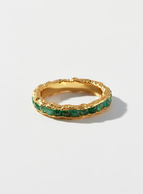 String-of-emeralds ring | Pacharee | | Simons Name Jewelry, Emerald Gemstone, Zurich, Emerald Ring, Handmade Ring, Spring Summer Fashion, Bangkok, Women Brands, Gold Rings