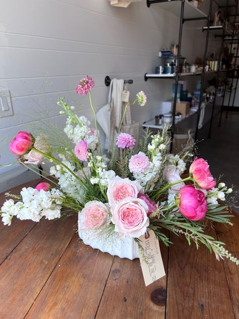 Full flower arrangement with pink garden roses, pink peonies, dahlia’s stock, and scabiosa in white ceramic pot White Flower Arrangement, California Flowers, Summer Flower Arrangements, White Flower Arrangements, Roses Peonies, Fresh Flower Delivery, Floral Studio, Garden Roses, Local Florist