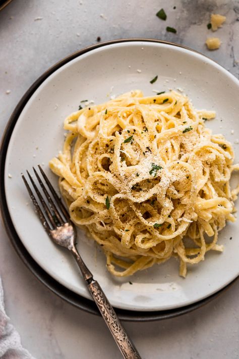 Fettuccine Alfredo for Two is the easiest date night recipe around, yet it still feels luxurious and indulgent. This version has garlic in the sauce and is super customizable with add-ins.  It says 'I love you' in the most delicious way possible. Alfredo For Two, Date Night Dinner Ideas, Romantic Night At Home, Mushroom And Pea Risotto, Broccoli Shrimp, Sous Vide Pork Chops, Homemade Fettuccine, Creamy Garlic Pasta, Vegetable Lo Mein