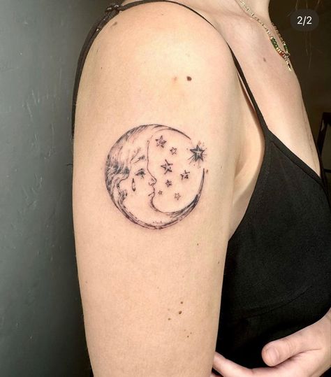 Done by inchiostrocuore on IG Tattoo Future, Moon Star Tattoo, Body Tattoo Design, Star Tattoo, Full Body Tattoo, Moon And Star, Star Tattoos, Moon Star, Moon Tattoo