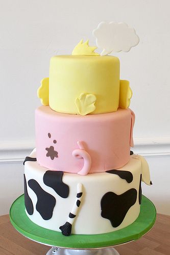 Farm Animal Butts Farm Birthday Cakes, Cake Bake Shop, Farm Animal Cakes, Cow Cakes, Animal Birthday Cakes, Barnyard Birthday Party, Farm Theme Birthday, Farm Baby Shower, Farm Animals Birthday Party