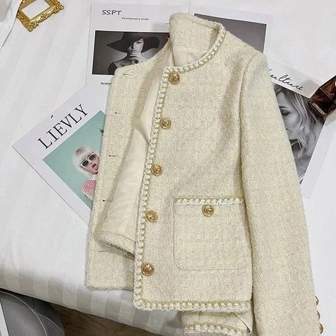 👉 Comment "Shop" order this item 👈 New Spring Autumn Jacket for Women Round Neck Trench Coats Woolen Short Jackets Blazers Office Lady Korean Tweed Jacket Overcoat 👇 SPECIFICATIONSBrand Name: NoEnName_NullDecoration: ButtonDecoration: PocketsDecoration: SplicedAge: MIDDLE AGEThickness: STANDARDMaterial: COTTONMaterial: PolyesterMaterial: nylonStyle: CasualHooded: NoOrigin: Mainland ChinaCN: ZhejiangSeason: All seasonPattern Type: SolidSleeve Length(cm): FullOuterwear Type: JacketsGender: WOM... Denim Jeans Outfit Summer, Ladies Short Coat, Tweed Jacket Style, Korean Fashion Office, White Tweed Jacket, Short Jackets, Woolen Coat Woman, Tweed Jackets, Womens Tweed Jacket