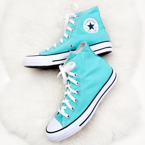 Condition Is New Color: Cyber Teal/White/Black Size: M5/W7 Durable Canvas Upper For That Classic Chucks Look And Feel Ortholite Cushioning Helps To Provide Optimal Comfort Iconic Chuck Taylor Ankle Patch And All Star License Plate Medial Eyelets Enhance Airflow Cyan Shoes, Tiffany Blue Converse, Turquoise Sneakers, Teal Converse, Cute Converse Shoes, Glitter Converse, Converse Aesthetic, Chuck Taylor Shoes, Cute Converse