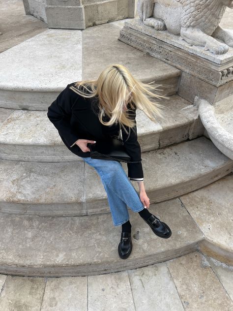 Black Moccasins Outfit, Loafer Heels Outfit, Nyc Work Outfit, Prada Loafers Women Outfit, Heel Loafers Outfit, Prada Loafers Outfit, Mocassin Outfit, Loafers Aesthetic, Loafers Women Outfit