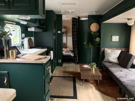 Camper Makeover Ideas, Camper Renovations, Rv Interior Design, Rv Inspiration, Rv Interior Remodel, Camper Trailer Remodel, Trailer Interior, Diy Camper Remodel, Caravan Interior