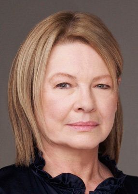 Dianne Wiest..love her in everything!  Parenthood, The Lost Boys, Hannah and Her Sisters, Edward Scissorhands, The Birdcage, etc. Hannah And Her Sisters, Dianne Wiest, Horse Whisperer, 60 Year Old Woman, Edward Scissorhands, Practical Magic, Lost Boys, Famous Women, Famous Faces