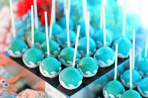 Surf Cake Pops, Ocean Theme Cake Pops, Ocean Cake Pops, Fish Cake Pops, Surfer Cake, Surf Cake, Themed Cake Pops, Ocean Cake, Wave Cake