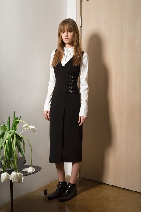 A.L.C. Pre-Fall 2015 Collection | Vogue Fall 2015 Style, Office Wear Women, Pre Fall Collection, Office Dresses, 2015 Fashion, Red Carpet Fashion, Pre Fall, Runway Fashion, Fashion News