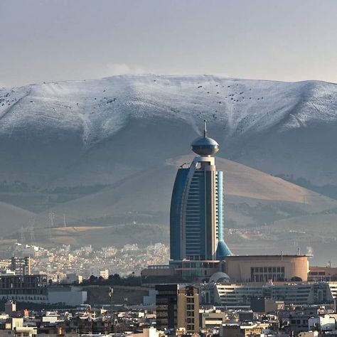 Slemani City, Aesthetic Backgrounds, Photo Poses, Istanbul, Nissan, Hotel