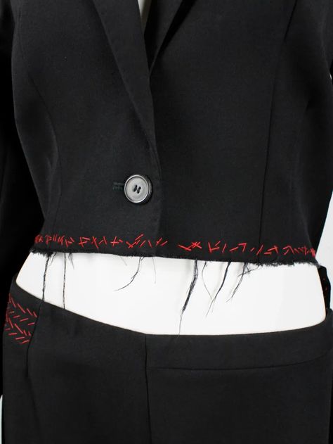 Jurgi Persoons black blazer deconstructed into a tailcoat with red stitches — fall 1999 | V A N II T A S Blazer Upcycling, Blazer Upcycle, Upcycle Jacket, Punk Blazer, Blazer Diy, Custom Blazer, Deconstructed Blazer, Deconstruction Fashion, Deconstructivism