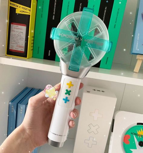 Lightstick Kpop, Moa Collection, Kpop Merchandise, Pop Collection, Kpop Merch, Bts Jimin Funny, Album Bts, Kpop Aesthetic, Green Aesthetic