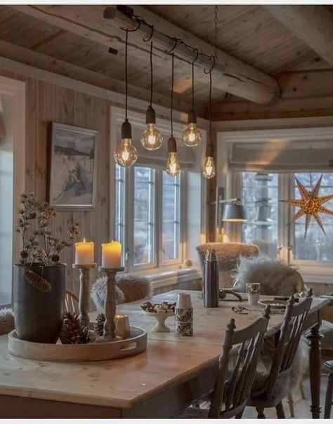 Rustic Cabin Decor Ideas, Cabin House Decor, Cabin Decor Ideas, Beach House Vibes, Small Cabin Interiors, Cabin Living Room, Cabin Retreat, Cabin Tiny House, Living Room Images