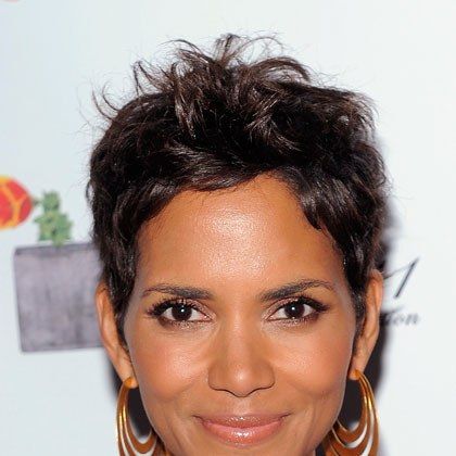 Halle Berry Pixie, Cute Pixie Haircuts, Cute Pixie Cuts, Oval Face Hairstyles, Super Short Hair, Sassy Hair, Pixie Hair, Short Pixie Haircuts, Short Pixie Cut