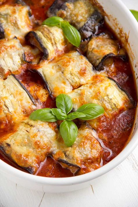 Keto Eggplant Recipes, Aubergine Recipes, Baked Eggplant Slices, Keto Eggplant, Aubergine Recipe, Eggplant Rollatini, Braised Chicken Breast, Eggplant Recipes Easy, Eggplant Recipes Parmesan