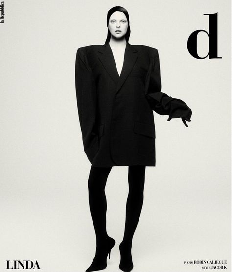 I D Magazine, Woman In Suit, Fashion Model Poses, Dior Dress, Black Leather Coat, Fashion Cover, Balenciaga Black, Linda Evangelista, Photoshoot Concept