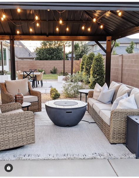 Cheap Backyard, Deck Designs Backyard, Room Refresh, Backyard Inspiration, Outside Living, Backyard Inspo, Backyard Living, Outdoor Patio Decor, Dream Backyard