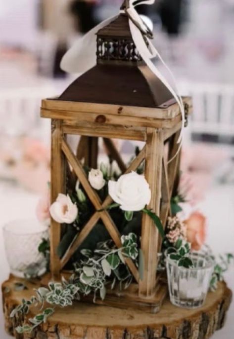 Western Lantern Centerpieces, Diy Lantern Centerpieces, Lamp Centerpieces, Lantern Wedding Centerpieces, 50th Wedding Anniversary Decorations, Midsummer Nights Dream Wedding, Lantern Wedding, Lantern Centerpiece Wedding, Fairytale Decor