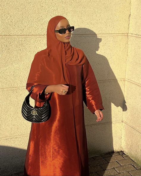 Orange Abaya, Muslim Outfit Ideas, Street Hijab, Abaya Outfit, Street Hijab Fashion, Abaya Style, Modern Hijab Fashion, Modesty Outfits, Cute Modest Outfits