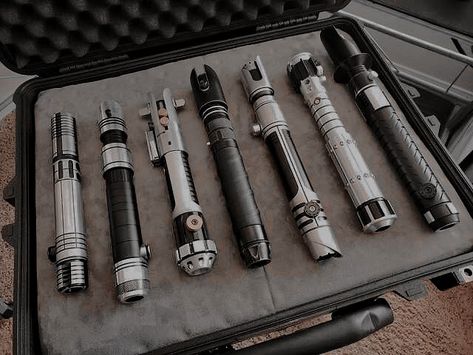 Lightsaber Art, Lightsaber Collection, Star Killer, Diy Lightsaber, Sith Warrior, Jedi Lightsaber, Custom Lightsaber, Lightsaber Design, Grey Jedi