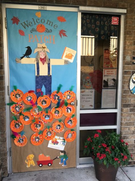 Fall Pre K Classroom Door Decoration, Pumpkin Themed Classroom Door, Pumpkin Patch Board Bulletin, Fall Tree Classroom Door, Fall Preschool Door Decorations, Scarecrow Classroom Door Ideas, Fall Bulletin Board Ideas For Preschool Classroom Door, Pumpkin Patch Door Decoration, Fall Billboard Ideas For School