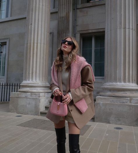 Pop of pink | Instagram #ootd #outfit #fall #pink #bag #sweater #neutral #blazer #set #knee #high #boots Pink Bag Winter Outfit, Pink Bag Outfit Winter, Light Pink Bag Outfit, Light Pink Winter Outfits, Nyc Winter Outfits Pink, Winter Pink Shoulder Bag, Fall Pink Lined Mini Skirt, Chic Pink Winter Shoulder Bag, Winter Feminine Pink Skirt