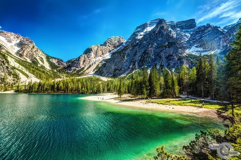 Lago di Braies | Danijel Jovanovic | Flickr Mountain Landscape Photography, Awesome Videos, Landscape Photography Nature, Sendai, Urban Sketching, Mountain Landscape, Photography Photos, Animated Gifs, Nature Photos