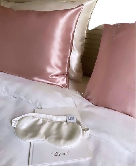 Studera Motivation, Pink Aura, Vogue Beauty, Malibu Barbie, روتين العناية بالبشرة, Pink Girly Things, Healthy Lifestyle Inspiration, Silk Pillowcase, Everything Pink