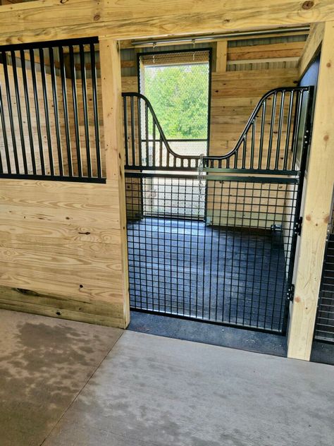 Win a Stall Gate + Learn About Their Versatility - STABLE STYLE Horse Stalls Doors, Stall Fronts, Stable Style, Barn Stalls, Stall Door, Stable Ideas, Dream Horse Barns, Horse Stall, Gate Ideas