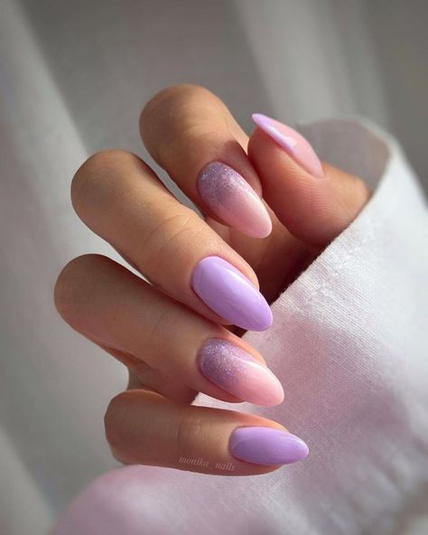 Purple And Silver Nails, Grad Nails, Purple Nail Art Designs, Purple Glitter Nails, Purple Nail Art, Lilac Nails, Graduation Nails, Purple Nail Designs, Lavender Nails