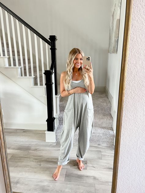 Maternity Casual Dress, Summer Bump Outfits Casual, Easy Maternity Outfits Summer, Bump Outfits Spring, Maternity Outfits Overalls, Bump Friendly Outfits Spring, Cute Prego Outfits, Cute Maternity Summer Outfits, Hot Summer Maternity Outfits