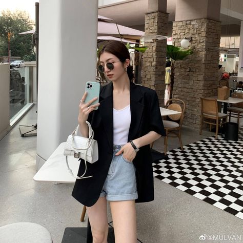 Polo Outfit Women's Korean, Clothes For Pear Shaped Women, Korea Summer Fashion, Classy Fashion Chic, Neat Casual Outfits, Korean Casual Outfits, Estilo Preppy, Casual Day Outfits, Tomboy Style Outfits