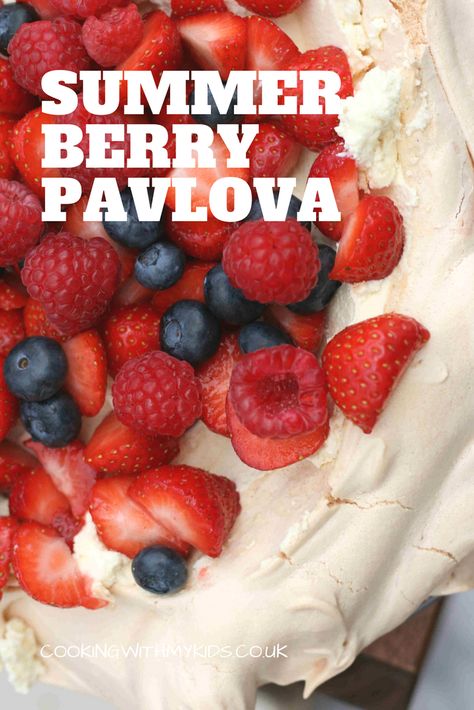 Summer berry pavlova. #dessert #summer #easy #recipe #kids Mary Berry Pavlova, Easy Recipe Kids, Berry Pavlova, Showstopper Dessert, Pavlova Dessert, Dessert Summer, Mary Berry Recipe, Berry Berry, Pavlova Recipe